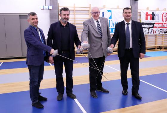 Támogatás a vívócsarnoknak Támogatás a vívócsarnoknak